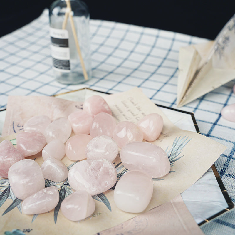 rose quartz chips