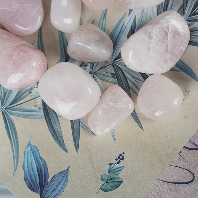 rose quartz chips