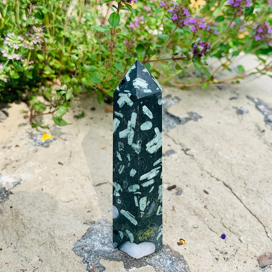 Flower Quartz Agate Point