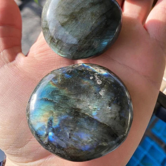 Labradorite Palmstone