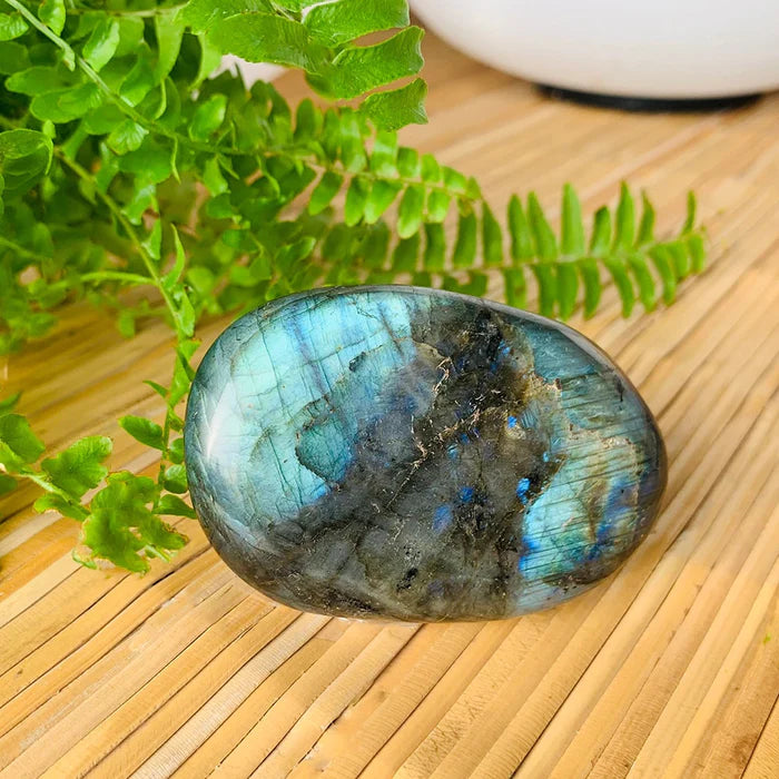 Labradorite Palmstone