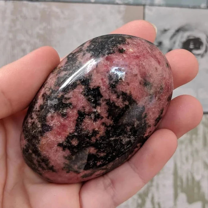 Rhodonite Palmstone